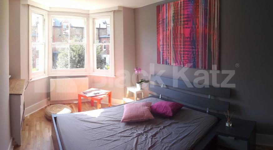 			NEW INSTRUCTION, 3 Bedroom, 1 bath, 1 reception Maisonette			 Elspeth Road, Clapham Junction