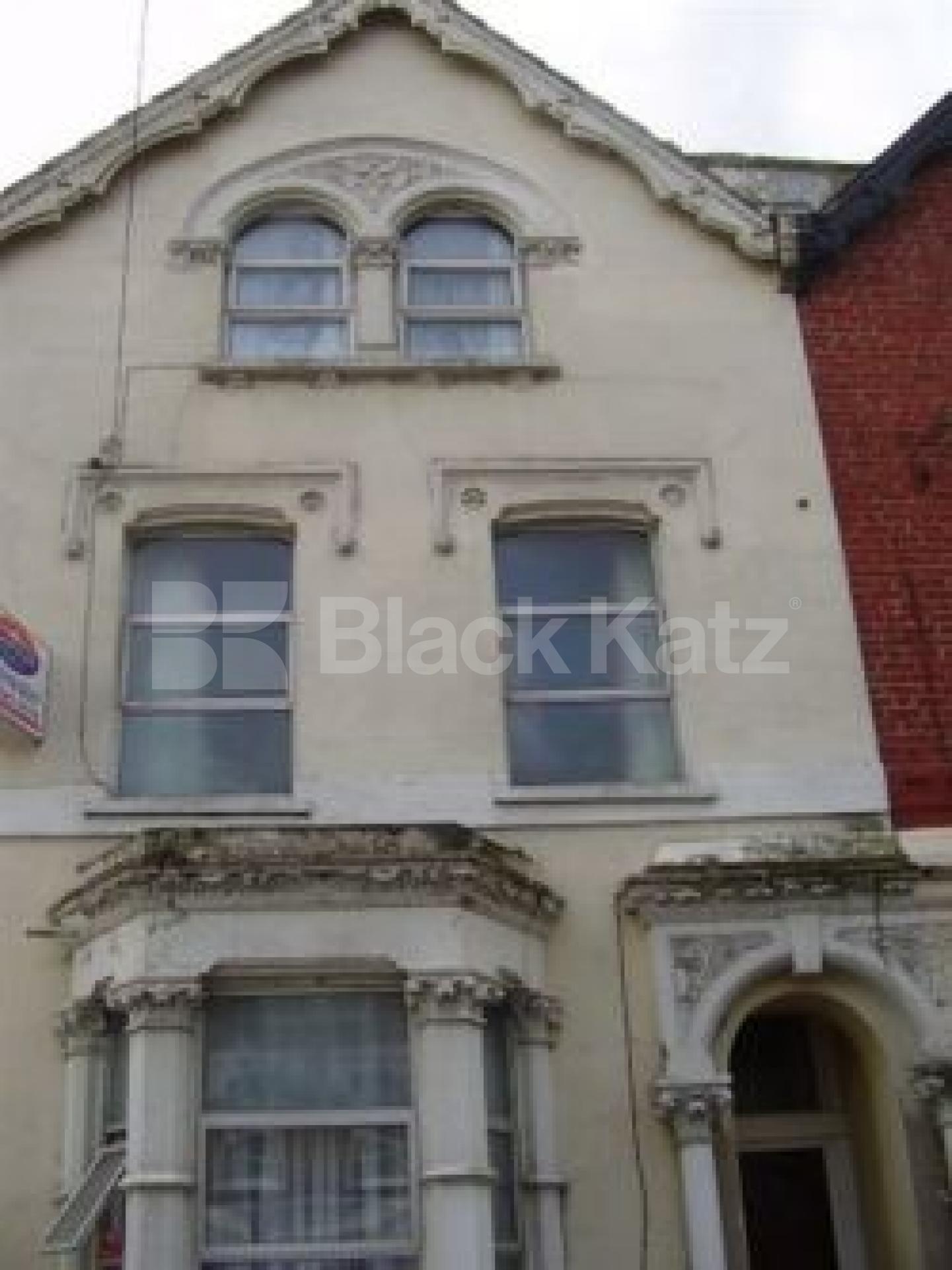 			2 Bedroom, 1 bath, 1 reception Flat			 Endymion  Road, FINSBURY PARK N4 N4