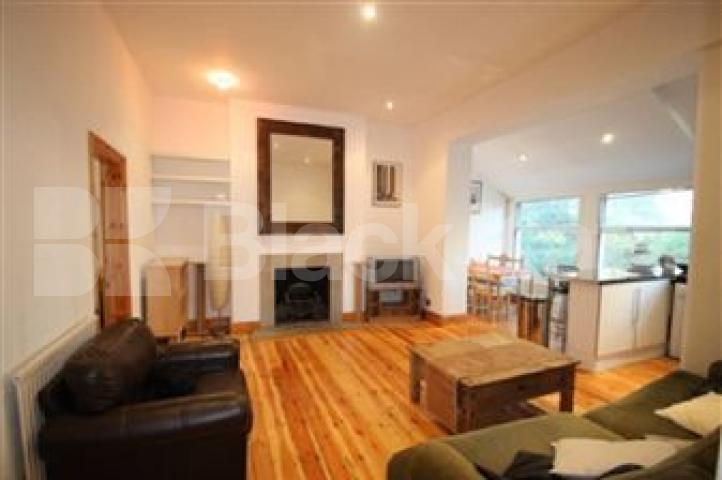 			NEW INSTRUCTION , 2 Bedroom, 1 bath, 1 reception Flat			 Englefield Road , Islington