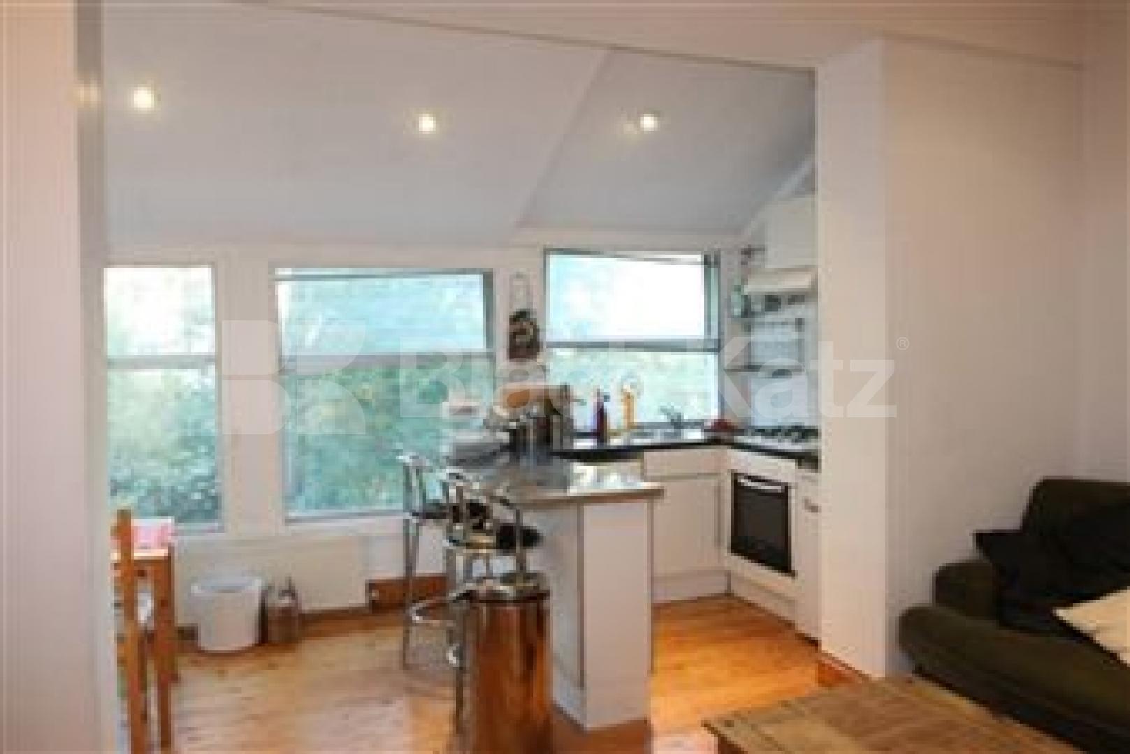 			NEW INSTRUCTION , 2 Bedroom, 1 bath, 1 reception Flat			 Englefield Road , Islington