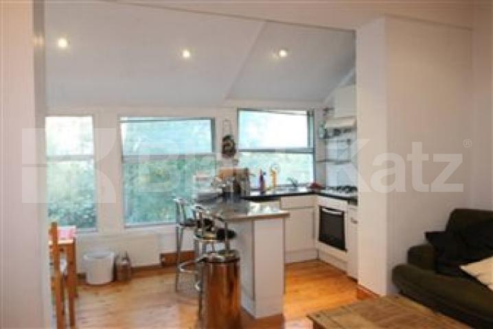 			NEW INSTRUCTION , 2 Bedroom, 1 bath, 1 reception Flat			 Englefield Road , Islington