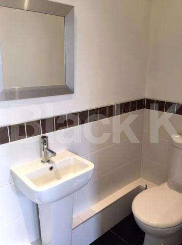 			LET, 2 Bedroom, 1 bath, 1 reception Apartment			 Edward Square, Rotherhithe Street, Canada Water