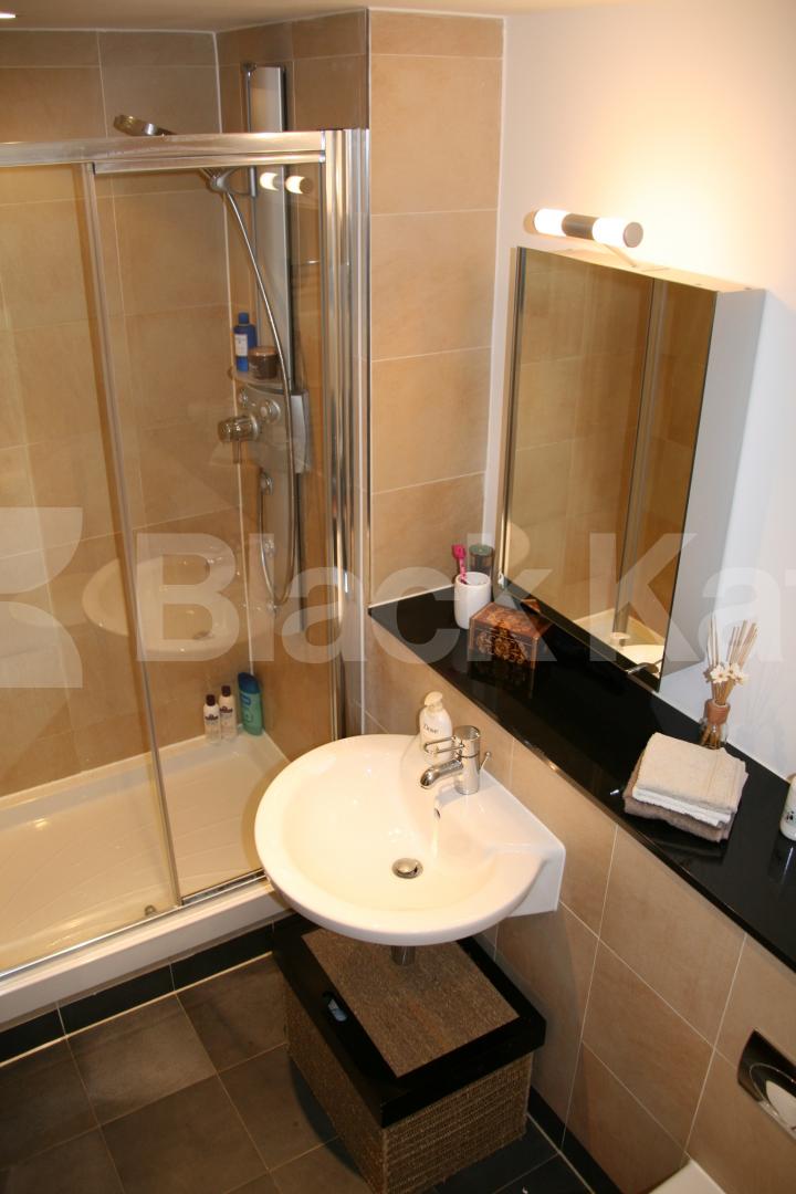 			NEW INSTRUCTION, 2 Bedroom, 1 bath, 1 reception Apartment			 Axis Court. East Lane., London Bridge