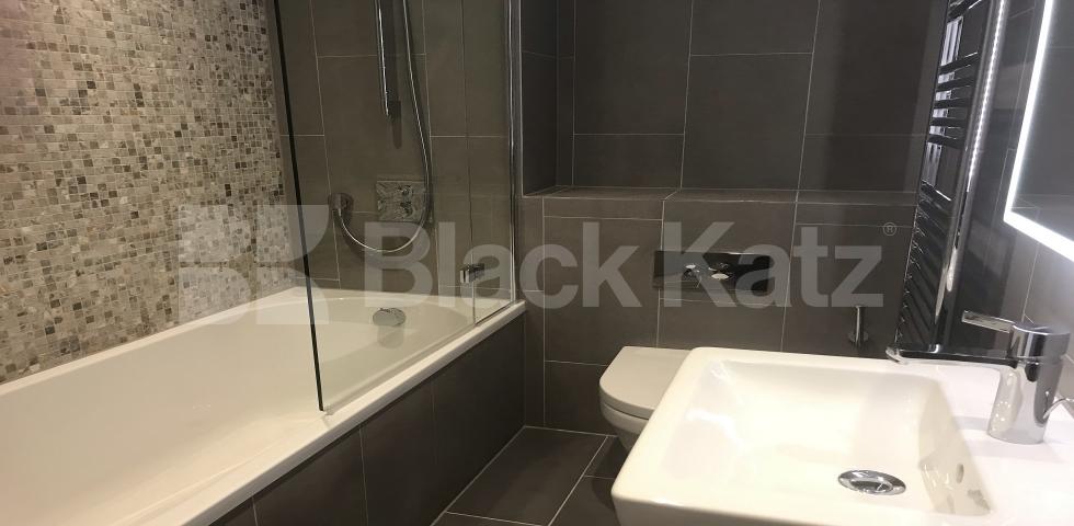 			NEW INSTRUCTION, 4 Bedroom, 1 bath, 1 reception Mews House			 Rodenhurst Road, Clapham South