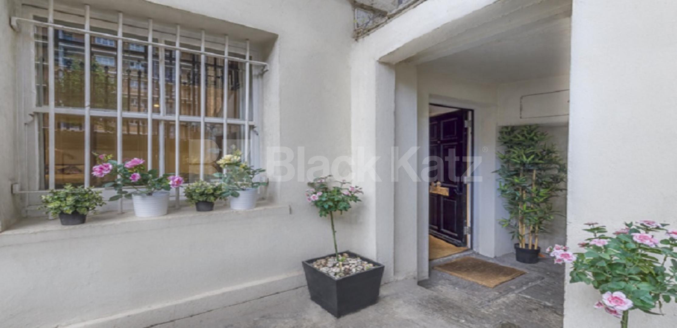 			LET , 1 Bedroom, 1 bath, 1 reception Apartment			 Blackfriars Road, Southwark