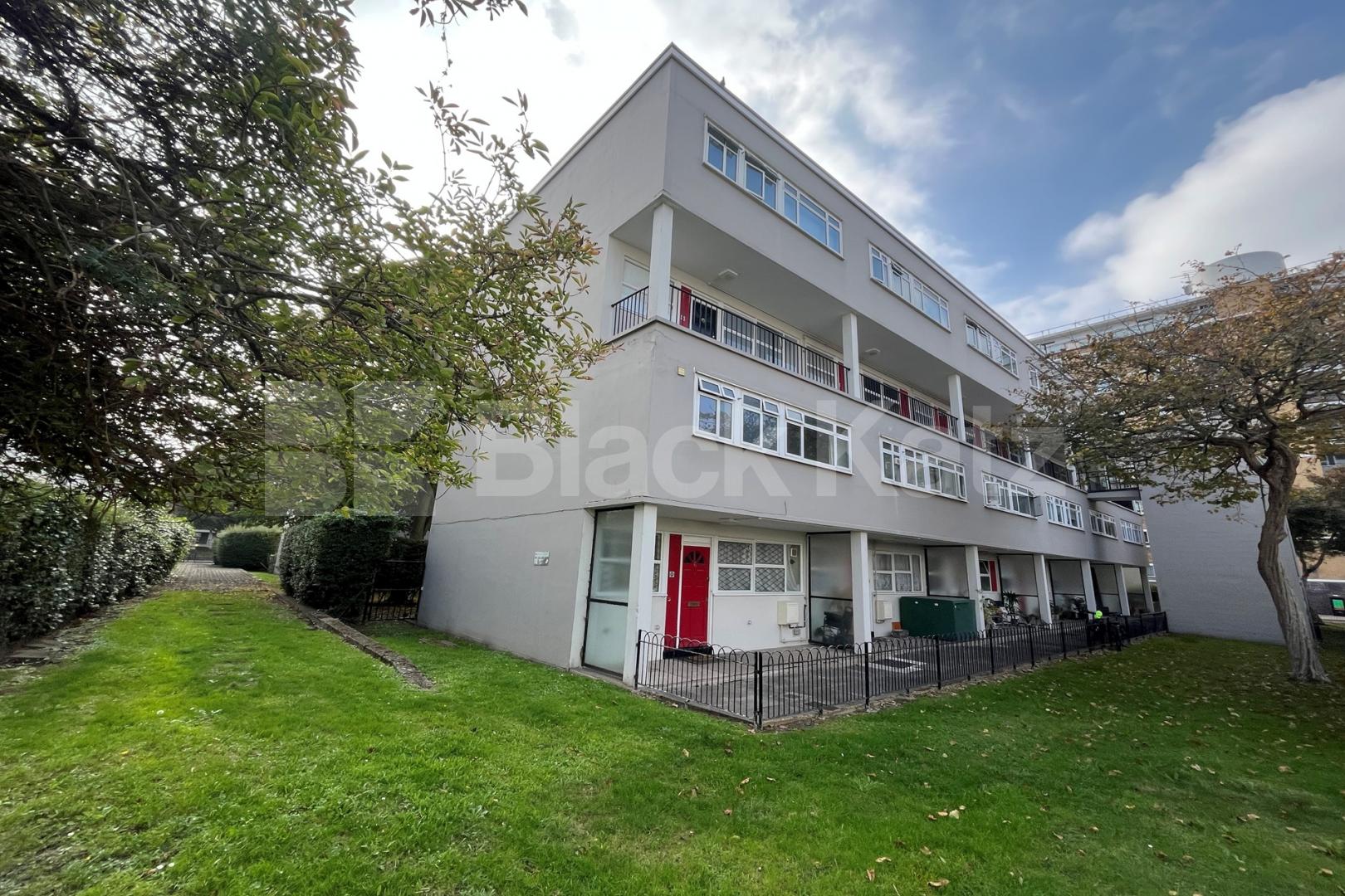 Duplex apartment includes heating & hotwater Churchill Gardens, Pimlico