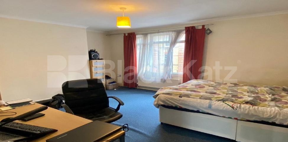 LET , 2 Bedroom, 1 bath, 1 reception Apartment			 Elliotts Row, Elephant & Castle/Lambeth North