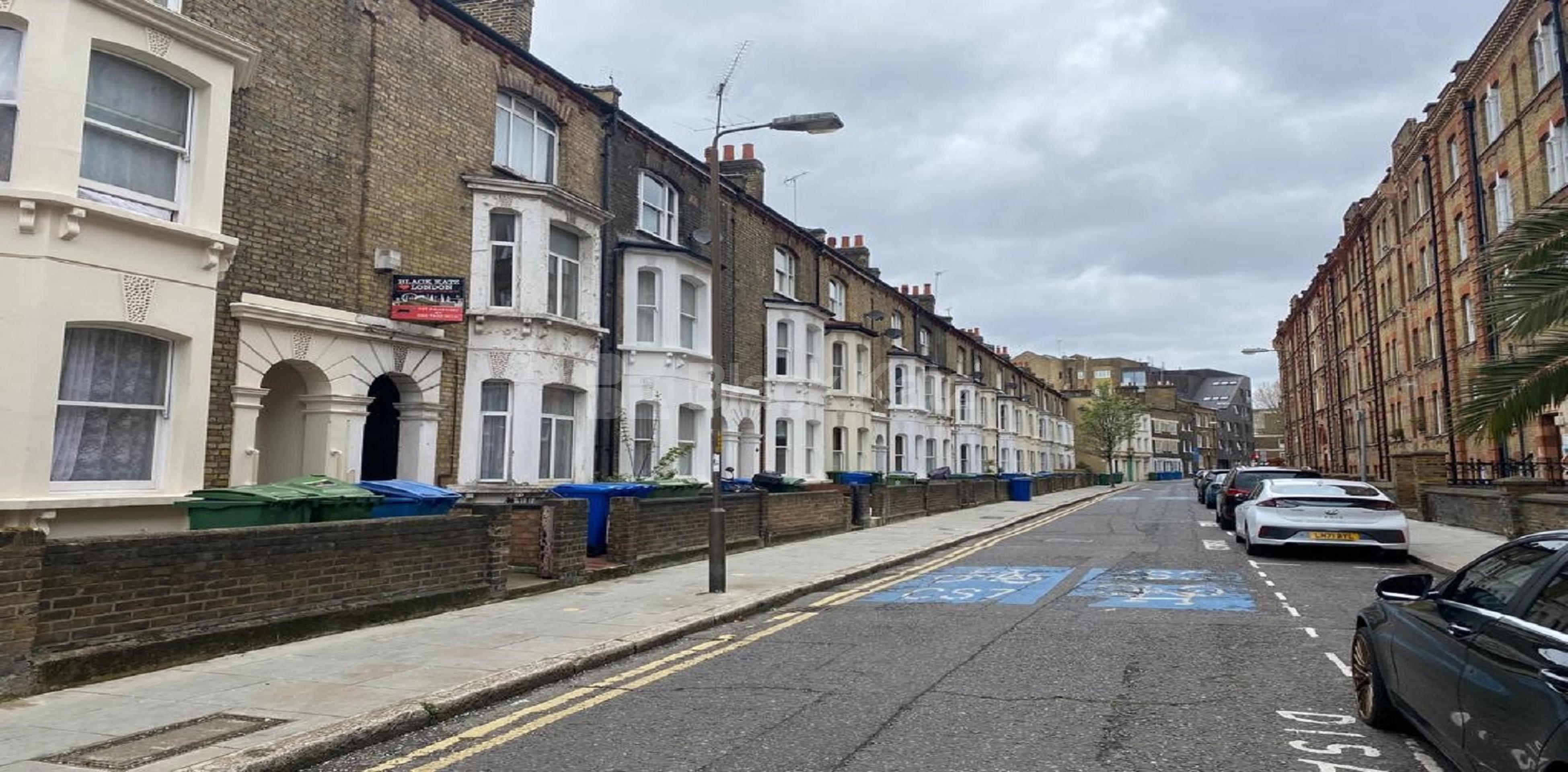 LET , 2 Bedroom, 1 bath, 1 reception Apartment			 Elliotts Row, Elephant & Castle/Lambeth North SE11