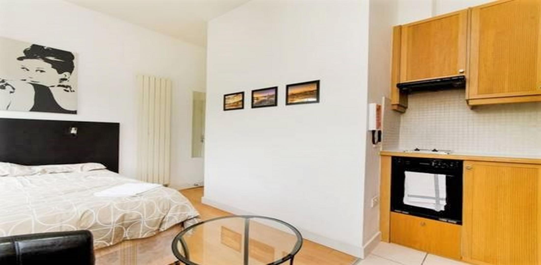 			HEATING, ELECTRICITY and WATER INCLUDED, Studio Apartment, 1 bath, 1 reception Apartment			 Finchley Road, FINCHLEY ROAD