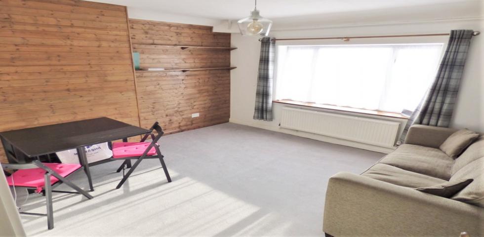 			2 Bedroom, 1 bath, 1 reception Flat			 Westcroft Way , CRICKLEWOOD