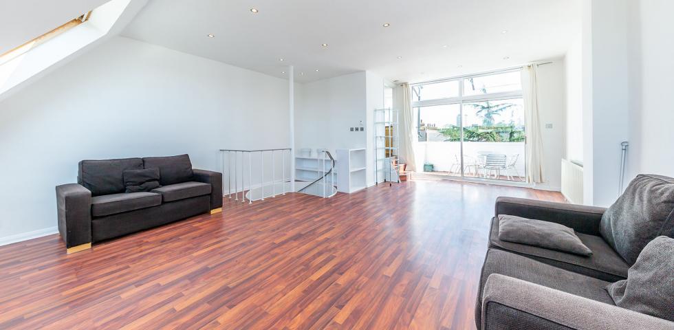			3 Bedroom, 1 bath, 1 reception Apartment			 Stratford Villas, CAMDEN