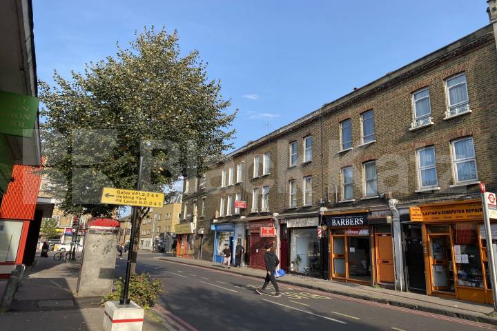 Arranged over two floors with charming roof terrace  East Street, Elephant and Castle