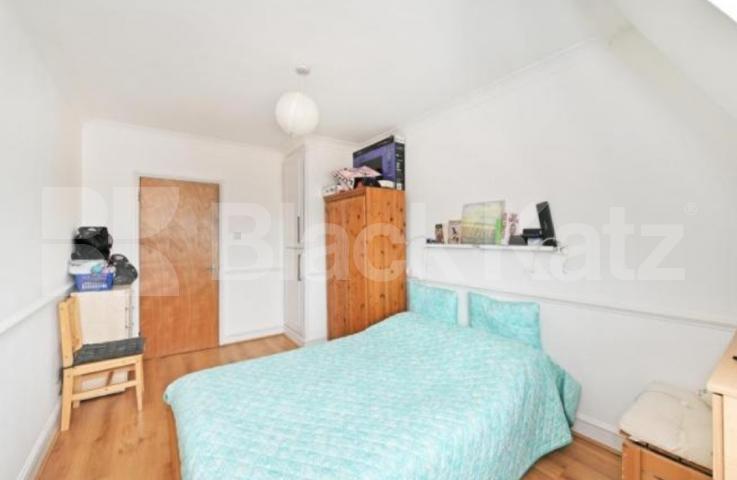 			New Instruction!, 1 Bedroom, 1 bath, 1 reception Flat			 Topsfield Parade, Crouch End N8