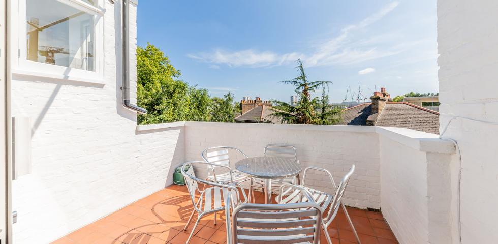 			3 Bedroom, 1 bath, 1 reception Apartment			 Stratford Villas, CAMDEN