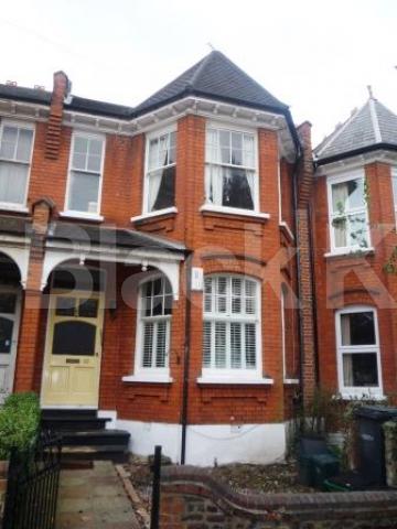 			Amazing 2 DOUBLE bedroom character property!, 2 Bedroom, 1 bath, 1 reception Flat			 Windermere Road, Muswell Hill