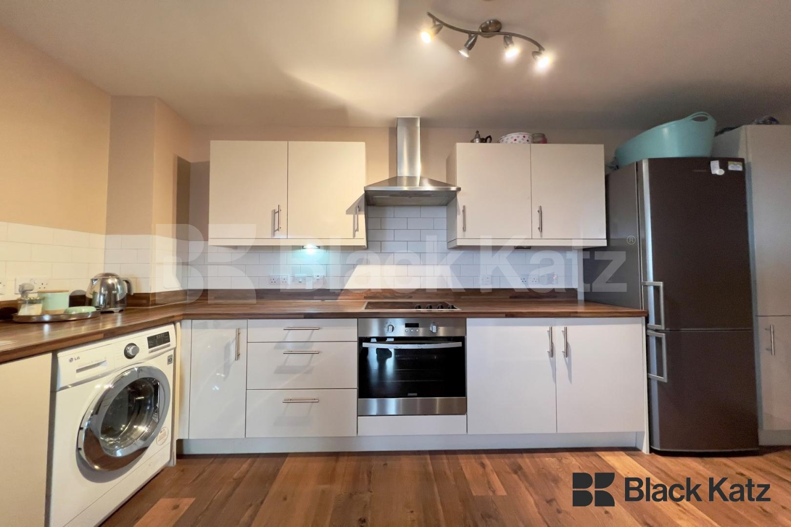 Flooded with natural light with private balcony & gorgeous views  Avonley Road , New Cross Gate / Peckham 