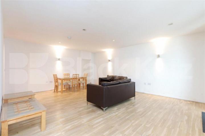 Impressive 2 bedroom 2 bathroom with terrace in central London Plumbers Row, Whitechapel