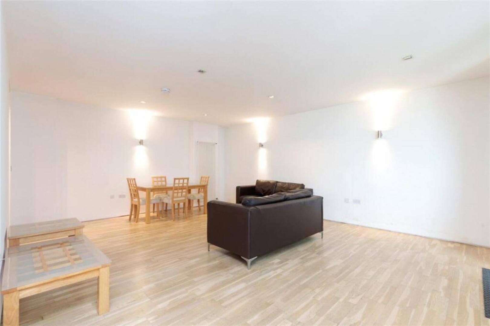 Impressive 2 bedroom 2 bathroom with terrace in central London Plumbers Row, Whitechapel