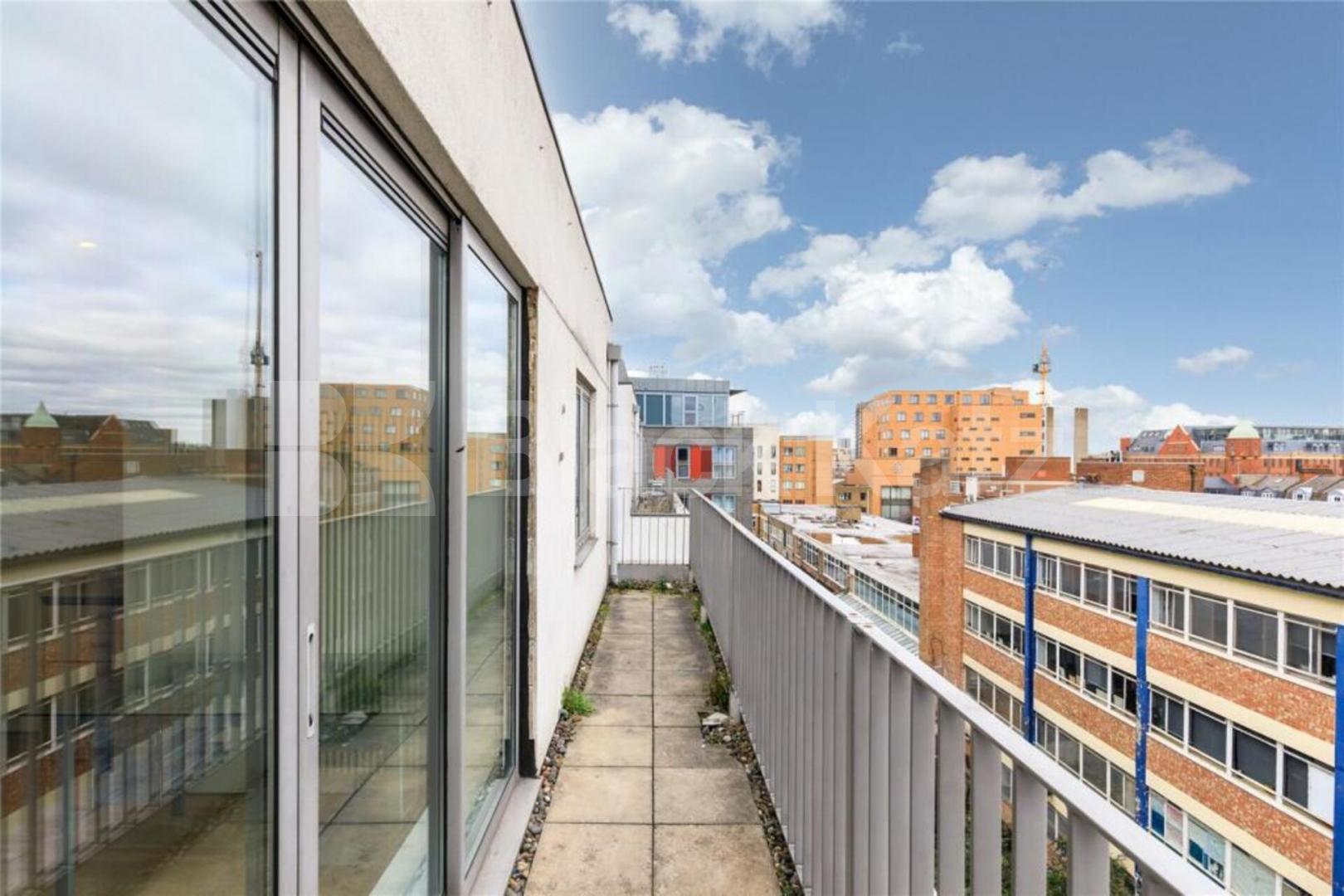 Impressive 2 bedroom 2 bathroom with terrace in central London Plumbers Row, Whitechapel