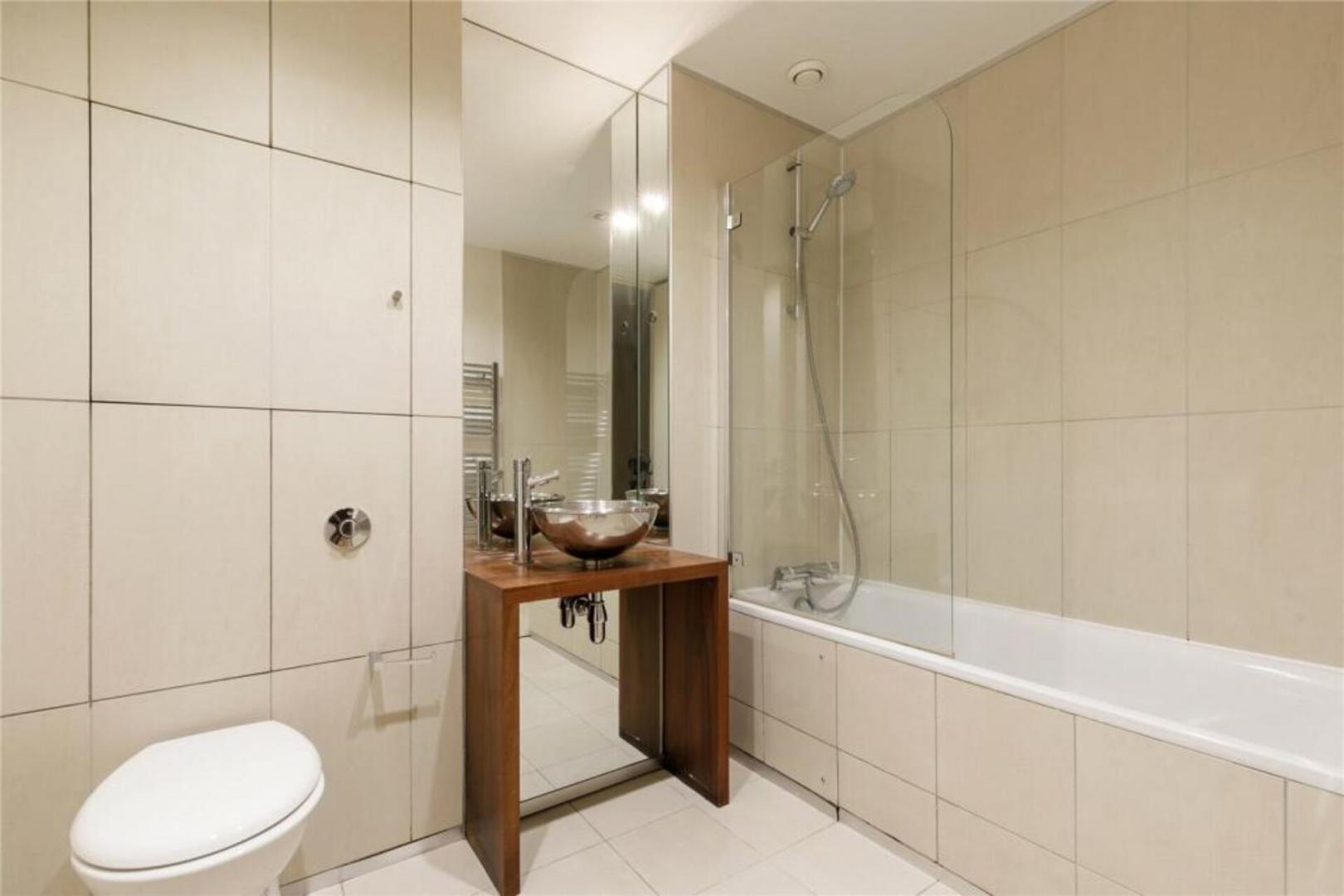 Impressive 2 bedroom 2 bathroom with terrace in central London Plumbers Row, Whitechapel