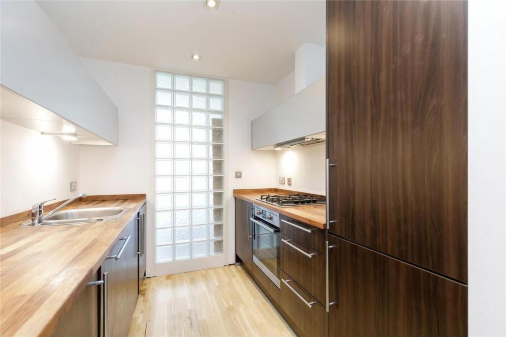 Impressive 2 bedroom 2 bathroom with terrace in central London Plumbers Row, Whitechapel