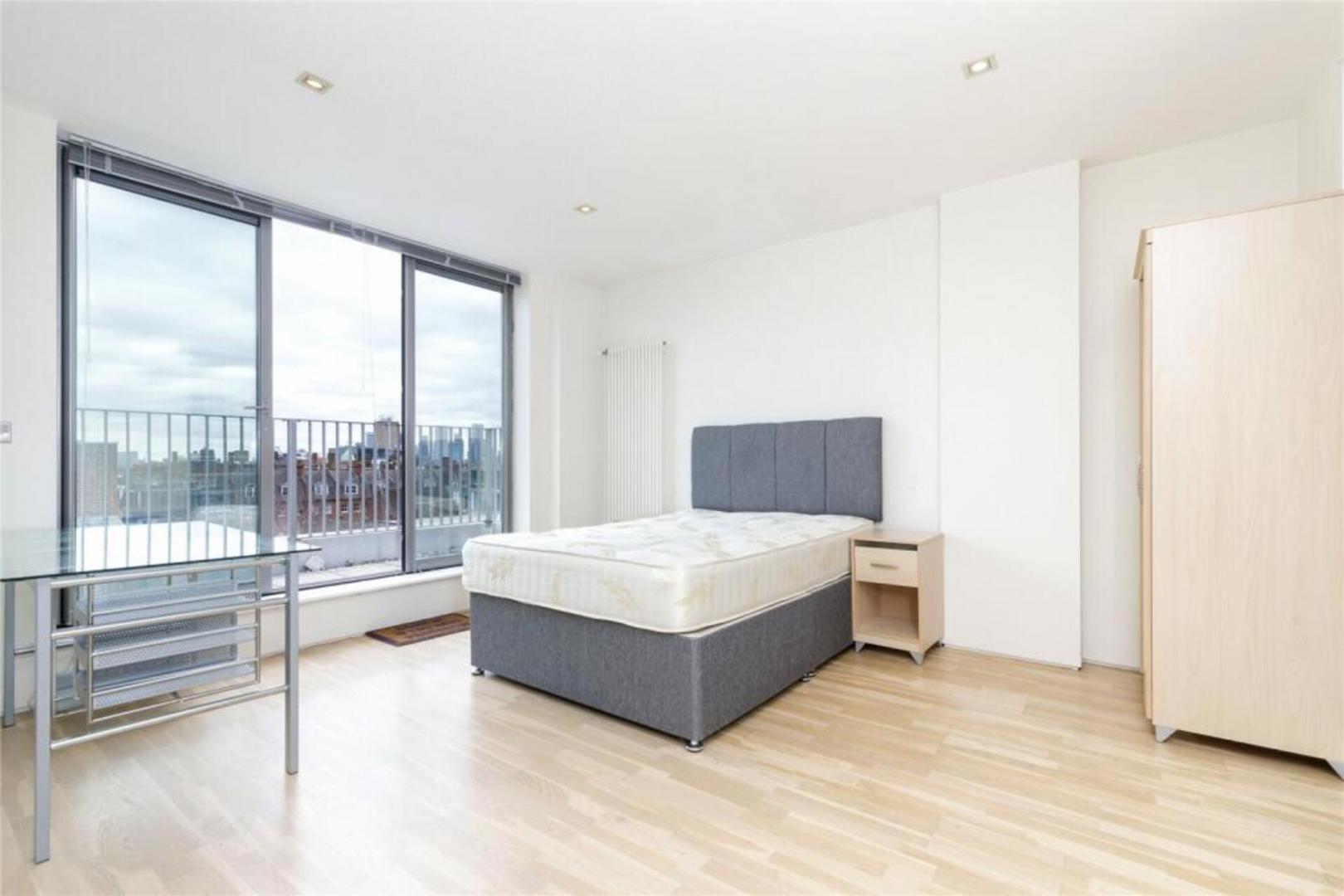 Impressive 2 bedroom 2 bathroom with terrace in central London Plumbers Row, Whitechapel