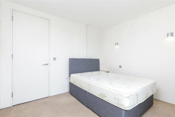 Impressive 2 bedroom 2 bathroom with terrace in central London Plumbers Row, Whitechapel