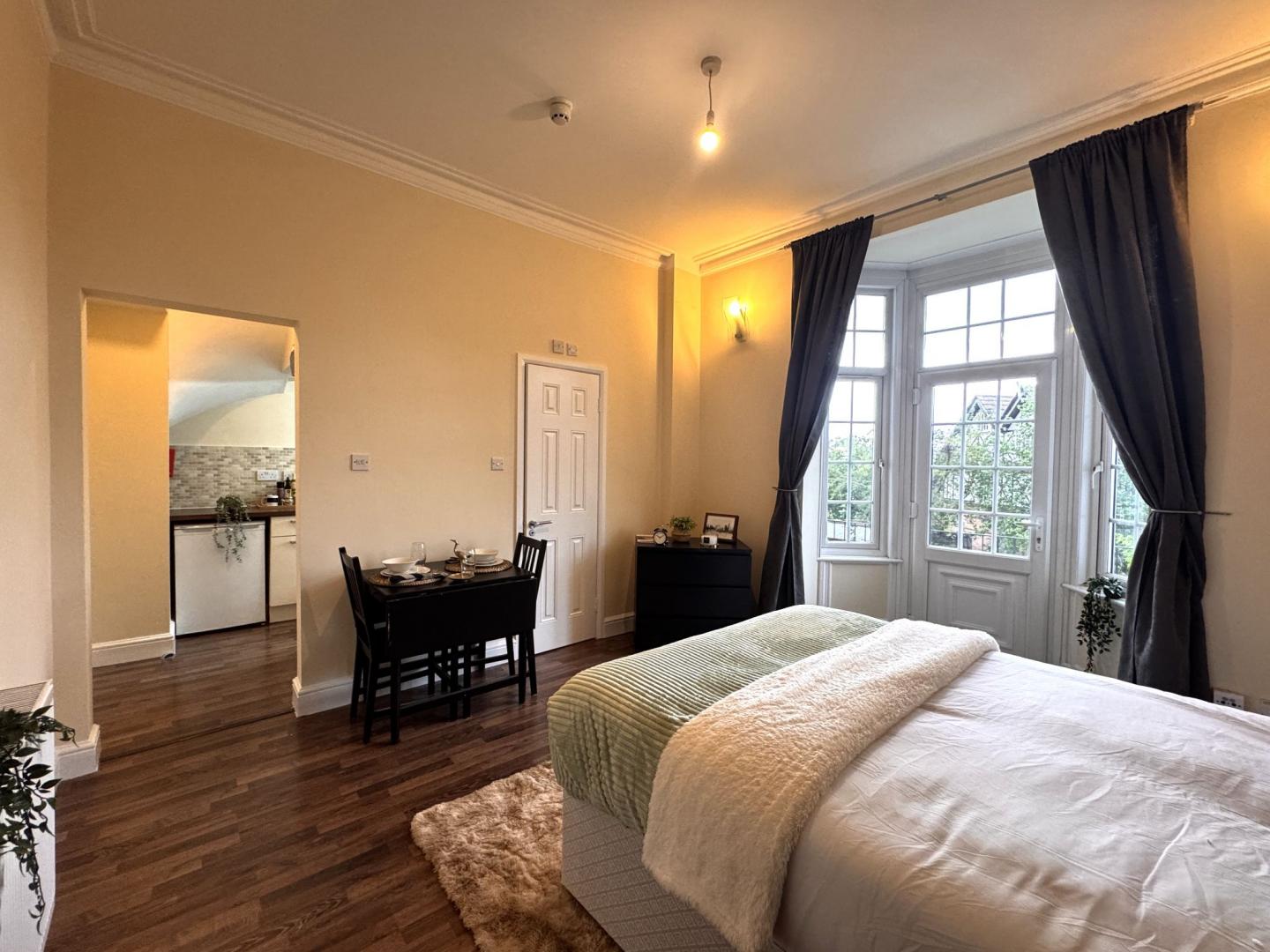 Gas, heating and hot water included Heathfield Park, Willesden Green