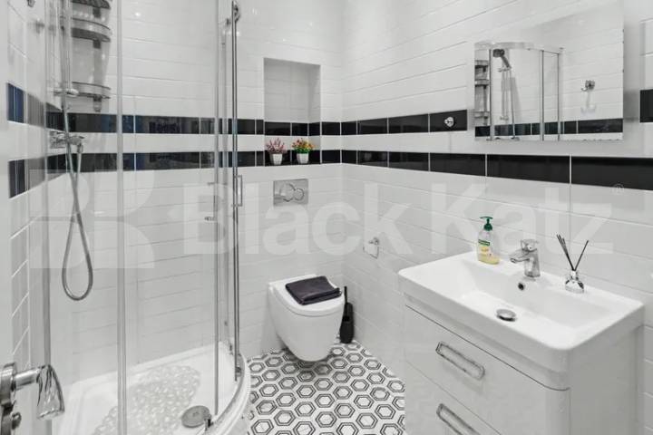 A spacious and well-presented split-level apartment situated on the sought-after Oaklands Road, NW2 Oaklands Road, Lancia House, NW2,  Lancia House