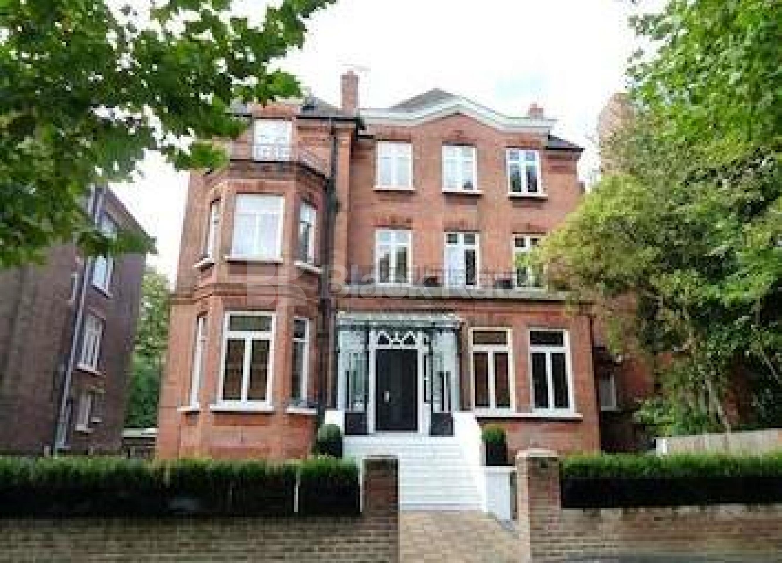 			SELECTION OF STUDIOS AND 1 BEDS!, 1 Bedroom, 1 bath, 1 reception Flat			 Fitzjohns Avenue, HAMPSTEAD/BELSIZE PARK NW3