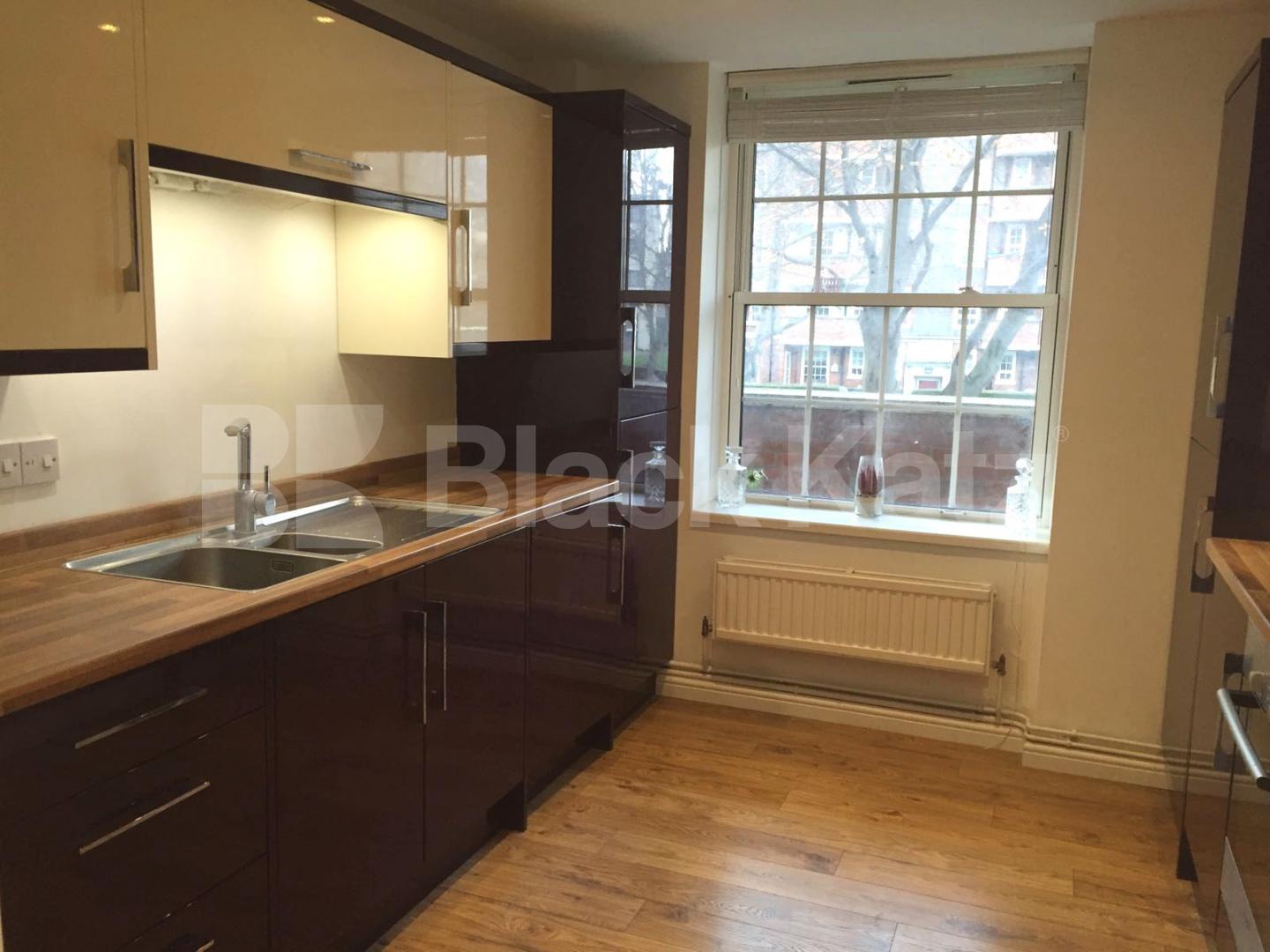 			FANTASTIC MODERN 3 BED MINS TO TUBE!  , 3 Bedroom, 1 bath, 1 reception Flat			 Ferdinand Street, Camden