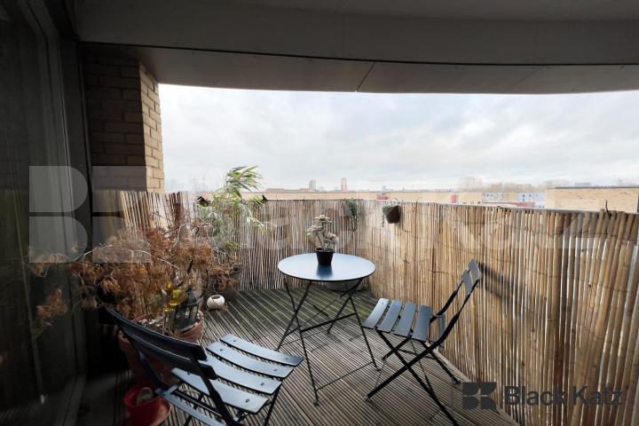 Flooded with natural light with private balcony & gorgeous views  Avonley Road , New Cross Gate / Peckham 