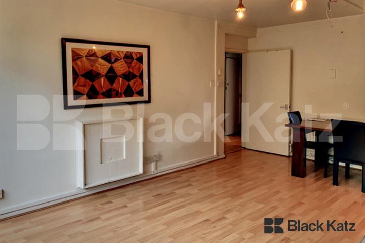 Larger Than Average One bedroomed Apartment  Larkhall Lane, Stockwell