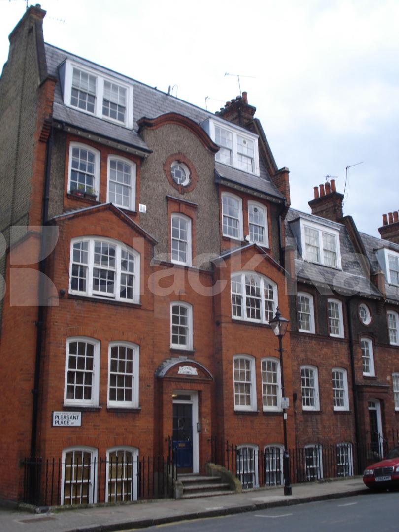 			New Instruction and Inclusive of bills, 1 Bedroom, 1 bath, 1 reception Flat			 Pleasant Place, Angel