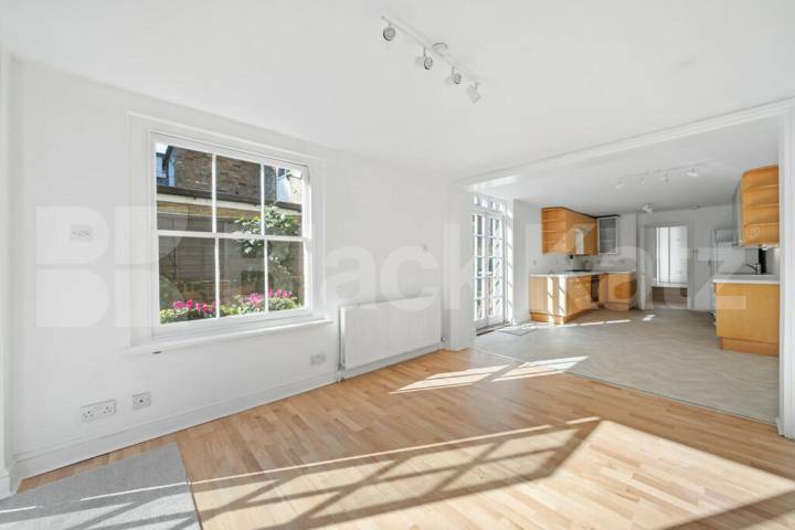 Spacious 6-Bedroom House with Garden on Fairbridge Road Fairbridge Road , Archway