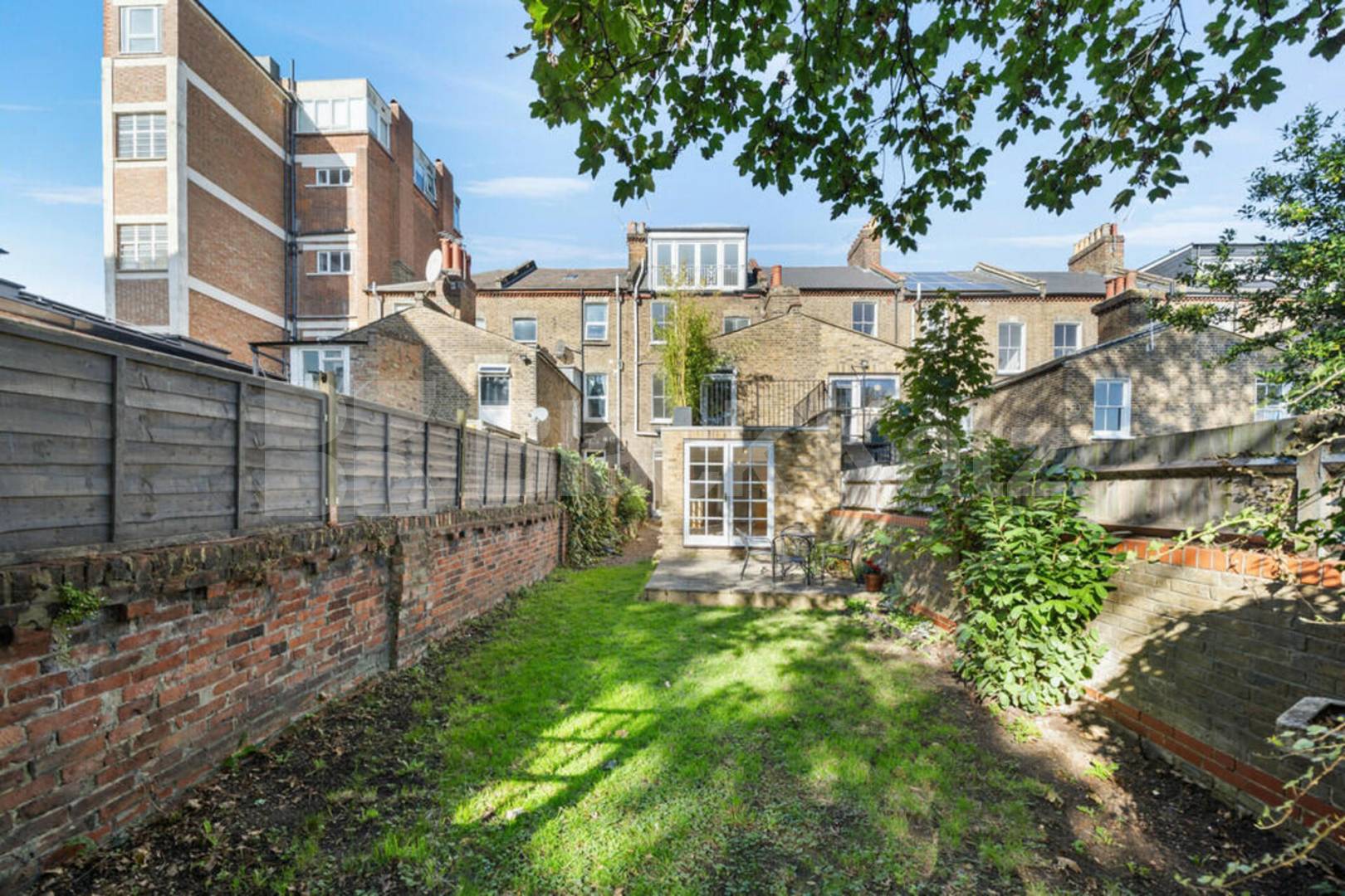 Spacious 6-Bedroom House with Garden on Fairbridge Road Fairbridge Road , Archway