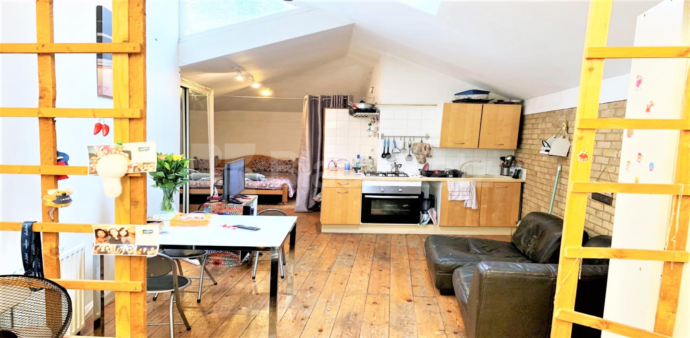 			Studio Apartment, 1 bath, 1 reception Studio			 Glenroy Street, North Kensington