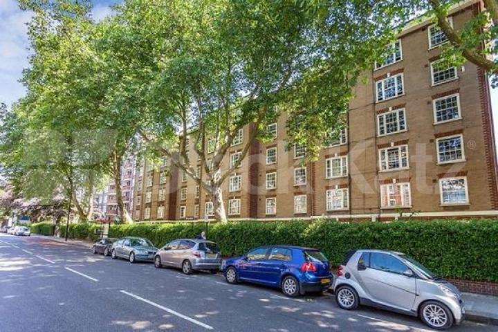			NEW INSTRUCTION!, 3 Bedroom, 1 bath, 1 reception Flat			 Ferdinand Street, CAMDEN