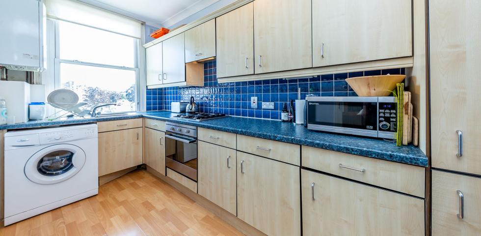 			2 Bedroom, 2 bath, 1 reception Flat			 Ferme Park Road, Crouch End