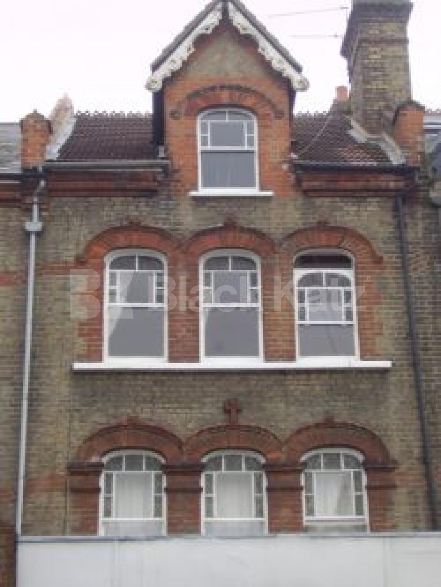 			Studio Apartment, 1 bath, 1 reception Studio			 Ferme Park Road, FINSBURY PARK/STROUD GREEN N4 N4