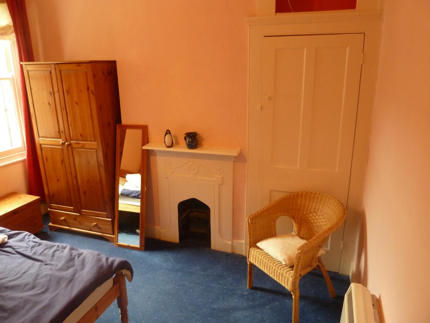 			2 Bedroom, 1 bath, 1 reception Flat			 Ferndale Road, SEVEN SISTERS