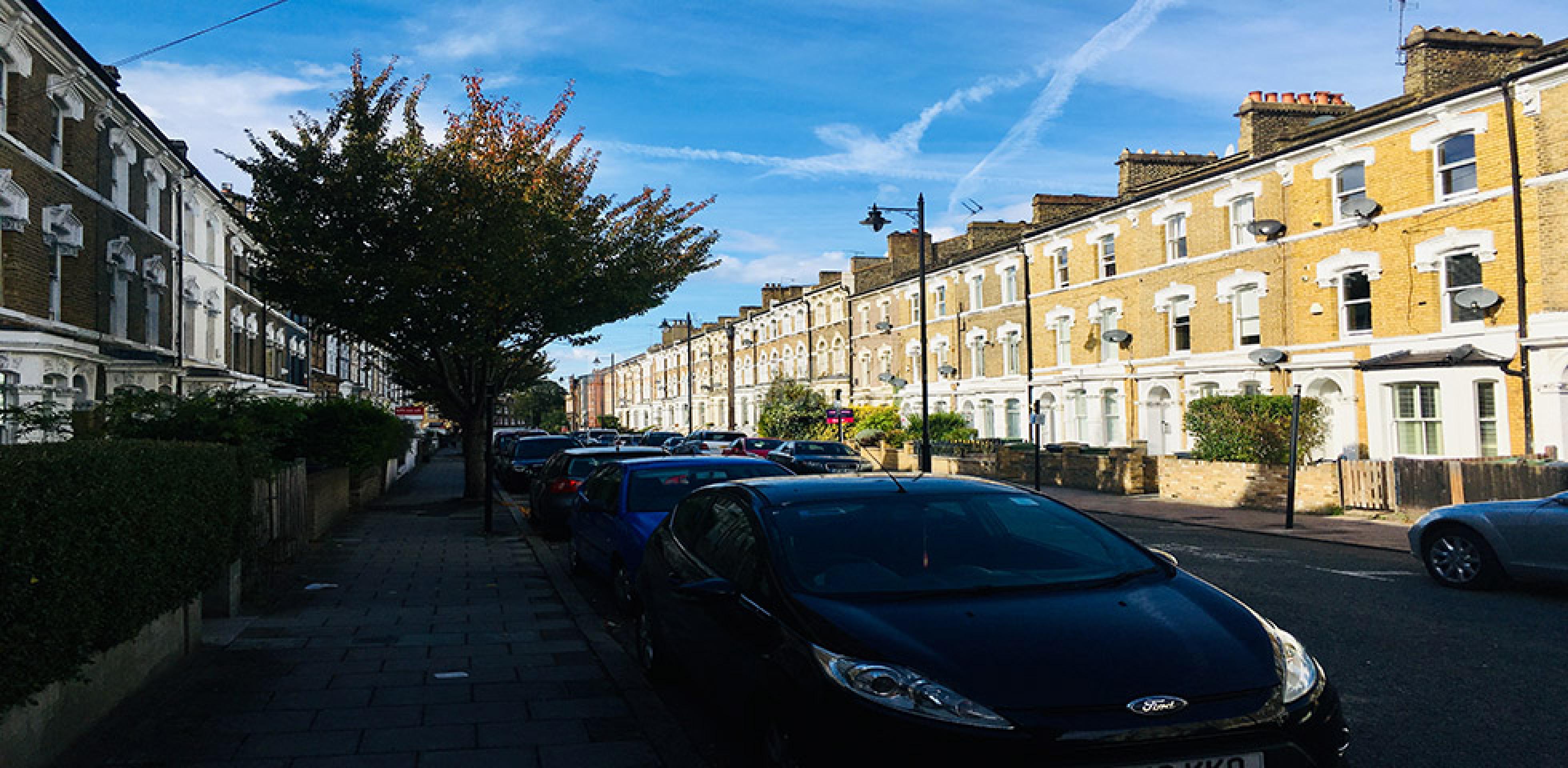 			UNDER OFFER , 1 Bedroom, 1 bath, 1 reception Apartment			 Ferndale Road, Clapham North  SW4