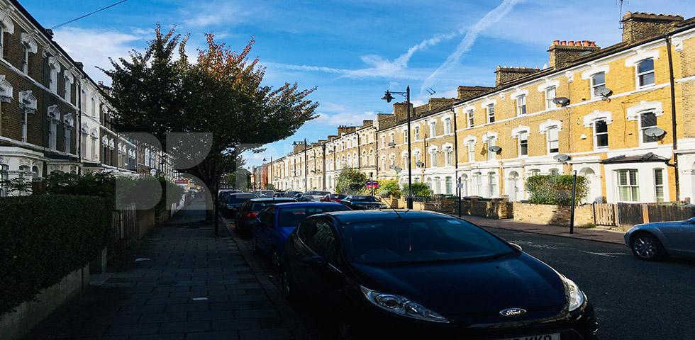 			UNDER OFFER , 1 Bedroom, 1 bath, 1 reception Apartment			 Ferndale Road, Clapham North 
