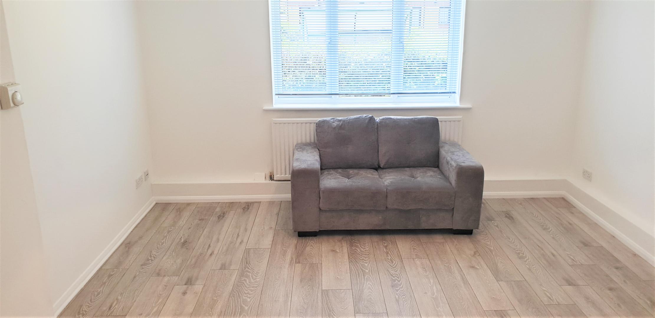 			2 Bedroom, 1 bath, 1 reception Flat			 Cornmow Drive, DOLLIS HILL 