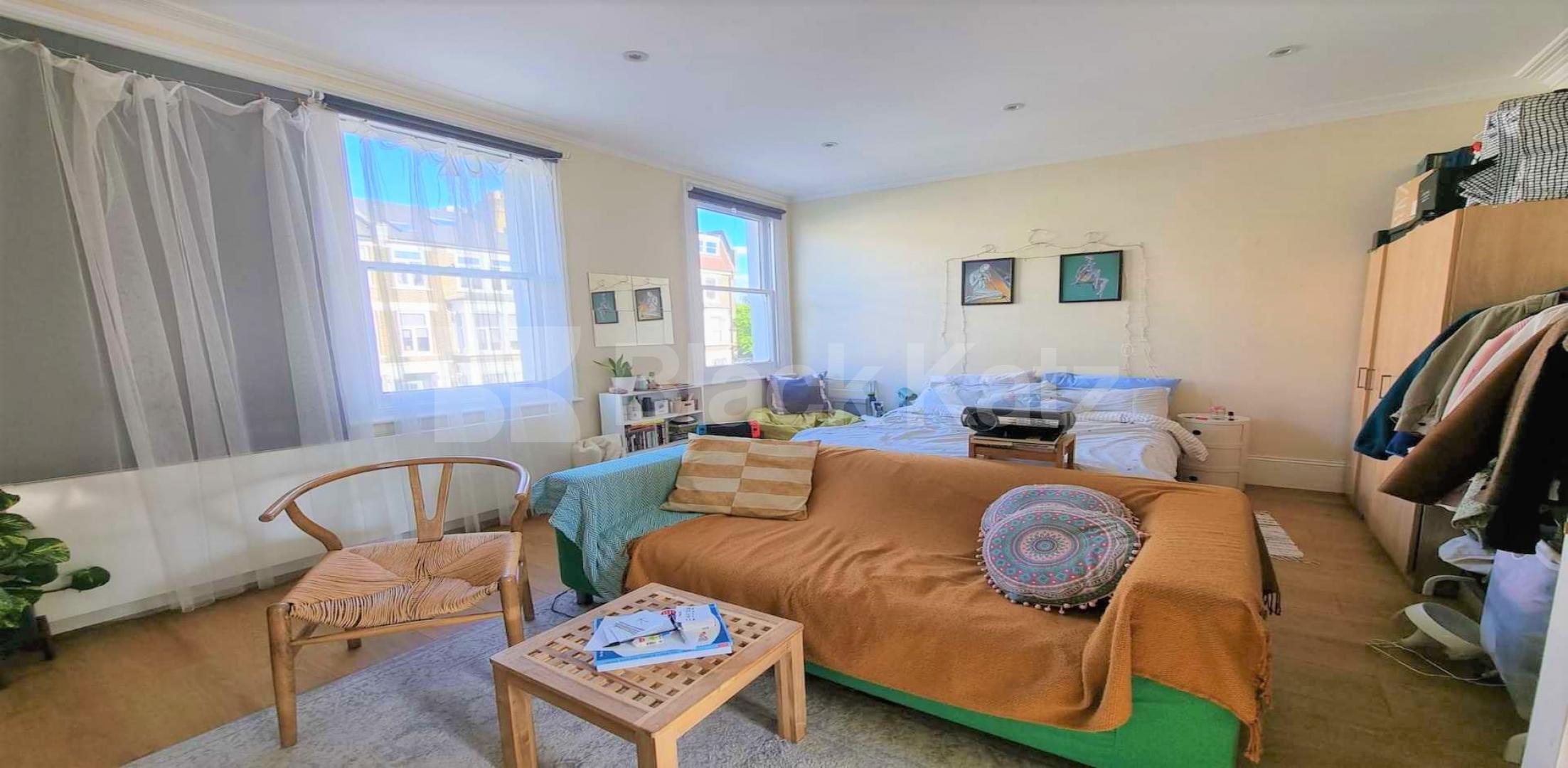 			1 Bedroom, 1 bath, 1 reception Flat			 Sulgrave Road, HAMMERSMITH