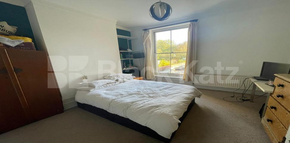 			LET , 4 Bedroom, 1 bath, 1 reception Apartment			 Trafalgar Avenue, Elephant and Castle / Peckham 