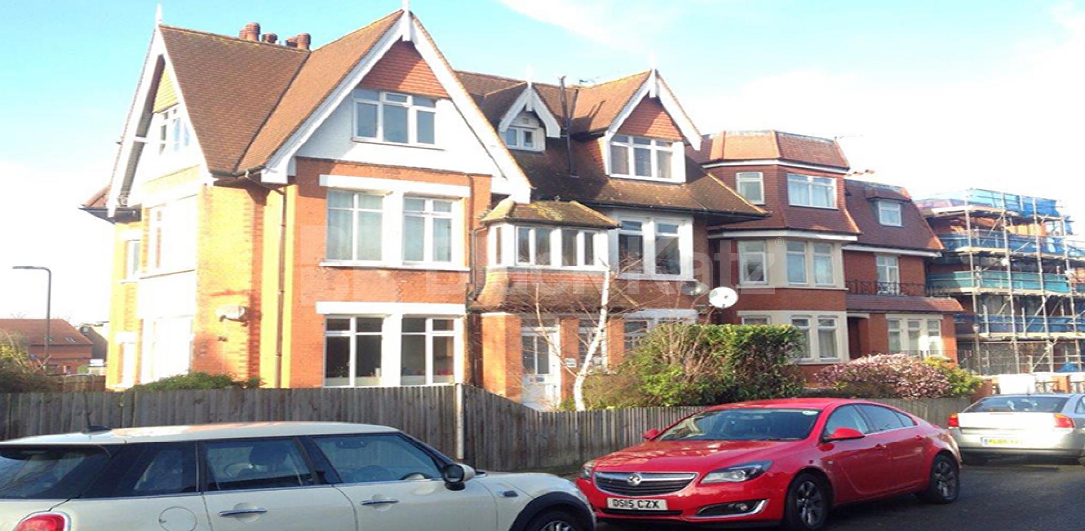 			UNDER OFFER , 1 Bedroom, 1 bath, 1 reception Apartment			 Farnan Lodge. Farnan Rd.  , Streatham
