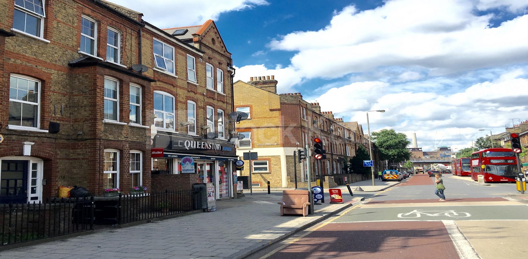 			UNDER OFFER , Studio Apartment, 1 bath, 1 reception Studio			 Queenstown Road, Battersea