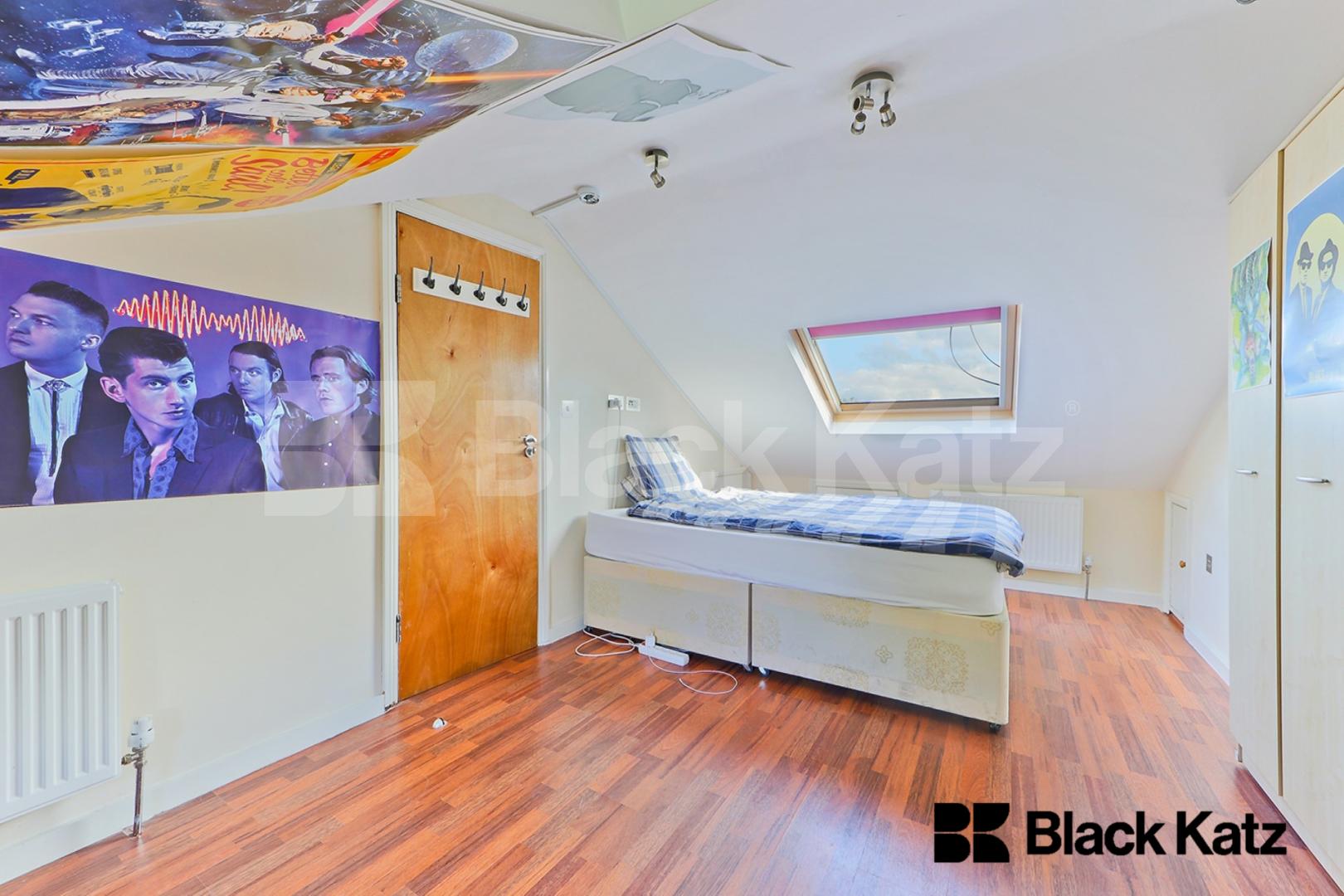 Victorian Conversion arranged over three floors with two bathrooms Stockwell Green, Stockwell