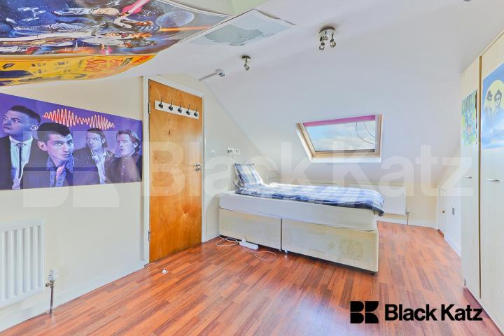 Victorian Conversion arranged over three floors with two bathrooms Stockwell Green, Stockwell